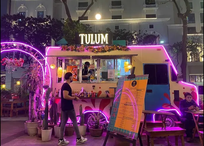 Uptown Mall Linked 1br 2 Beds Value Bgc Apartment Manila