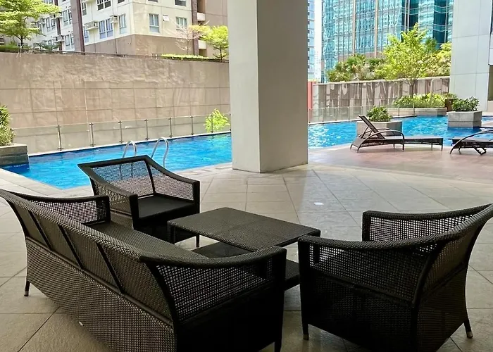 Uptown Mall Linked 1br 2 Beds Value Bgc *