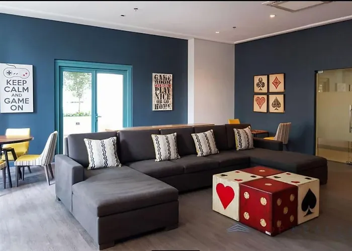 Uptown Mall Linked 1br 2 Beds Value Bgc * Manila