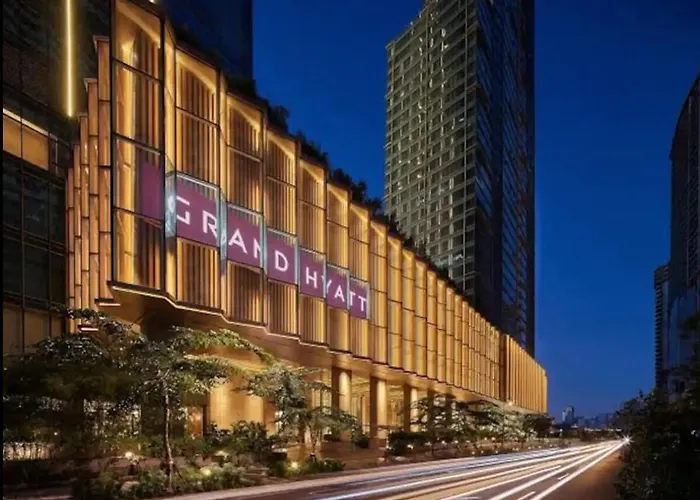 Uptown Mall Linked 1br 2 Beds Value Bgc Apartment *