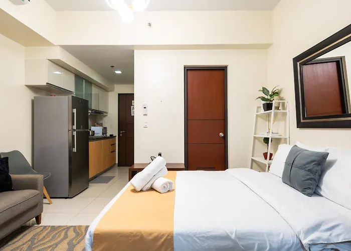 Uptown Mall Linked 1br 2 Beds Value Bgc *