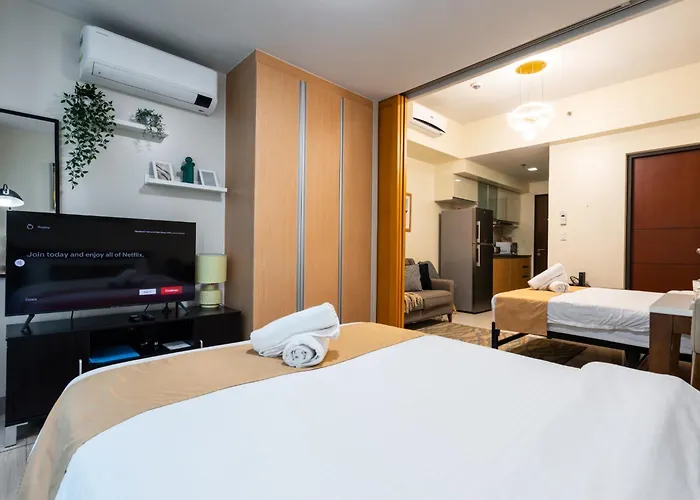 Uptown Mall Linked 1br 2 Beds Value Bgc *