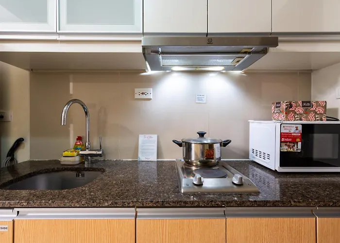 Uptown Mall Linked 1br 2 Beds Value Bgc